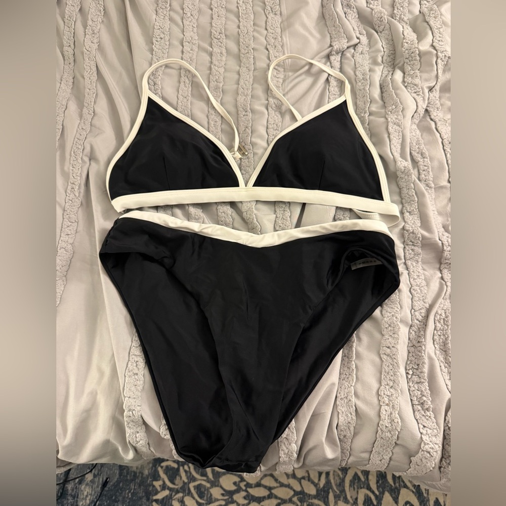 Black and White Colorblock Bikini Set